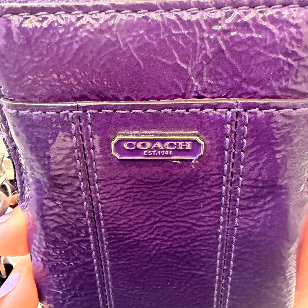 Coach Purple Patent Leather Wristlet Phone Pouch - Picture 2 of 6